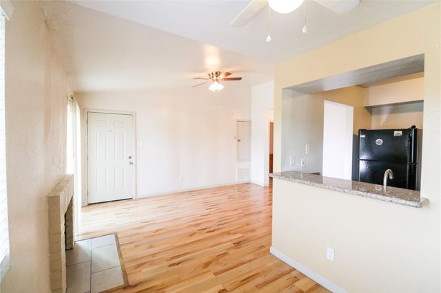 12635 Ashford Meadow Drive D, Houston, TX 77082