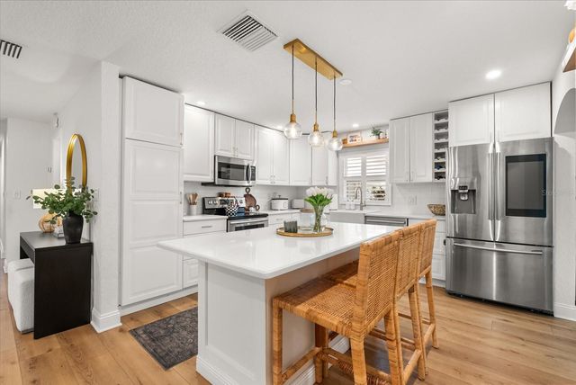 2411 MCINTOSH WAY, Maitland, FL 32751