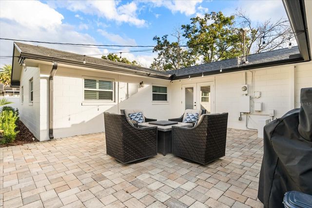 2411 MCINTOSH WAY, Maitland, FL 32751