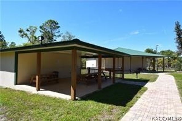 2399 W Pine Ridge Boulevard, Beverly Hills, FL 34465