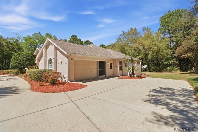 2399 W Pine Ridge Boulevard, Beverly Hills, FL 34465