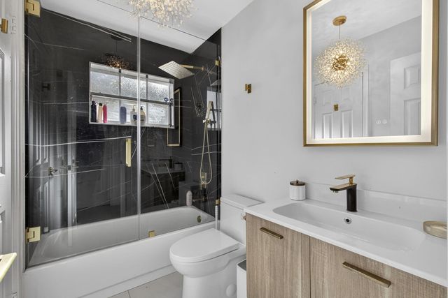 18 Selby Lane, Palm Beach Gardens, FL 33418