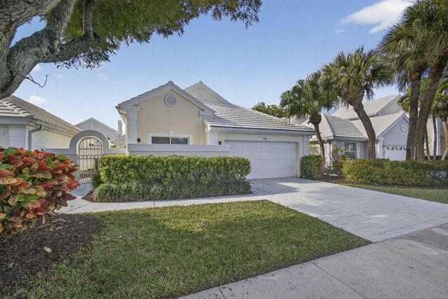 18 Selby Lane, Palm Beach Gardens, FL 33418