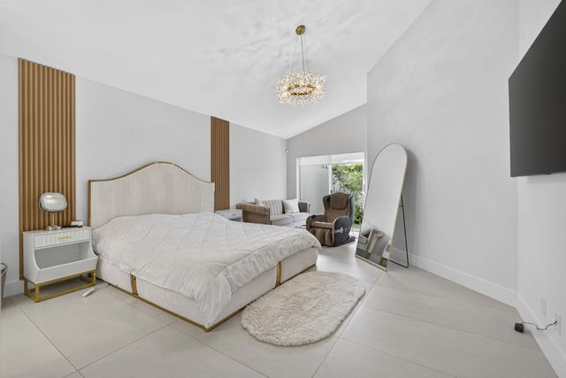 18 Selby Lane, Palm Beach Gardens, FL 33418