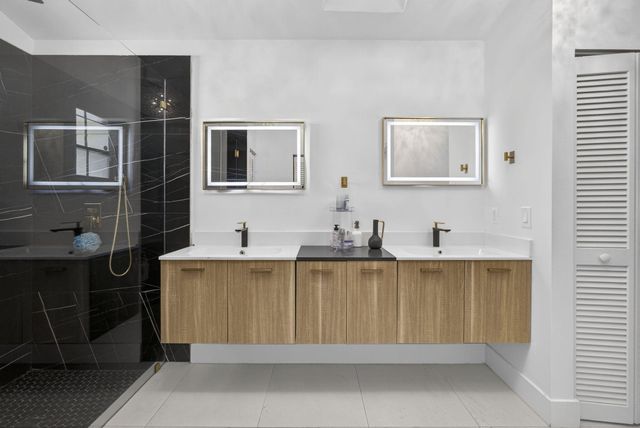 18 Selby Lane, Palm Beach Gardens, FL 33418