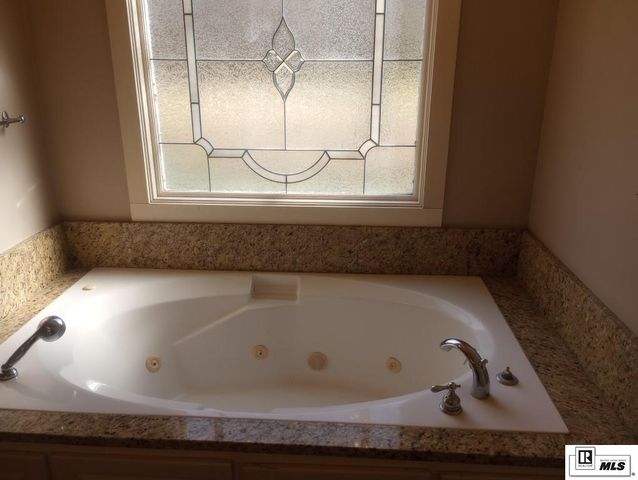 211 3RD STREET, Winnsboro, LA 71295