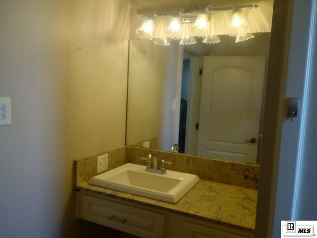 211 3RD STREET, Winnsboro, LA 71295