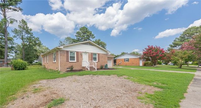 2885 East Point DR, Chesapeake, VA 23321