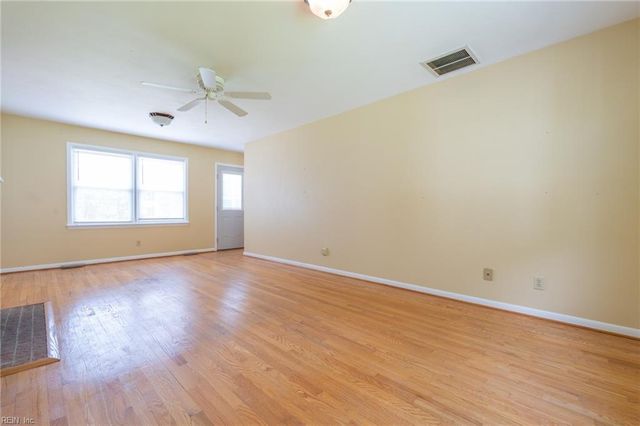 2885 East Point DR, Chesapeake, VA 23321