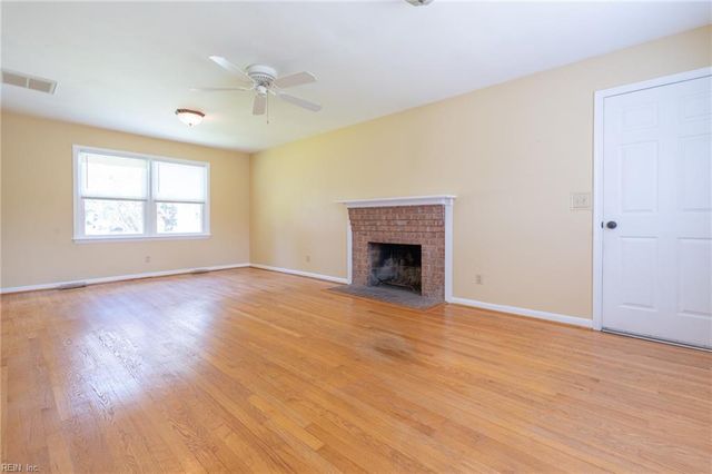 2885 East Point DR, Chesapeake, VA 23321