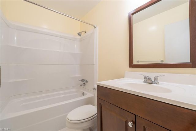 2885 East Point DR, Chesapeake, VA 23321