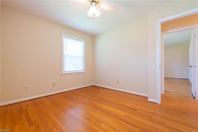 2885 East Point DR, Chesapeake, VA 23321