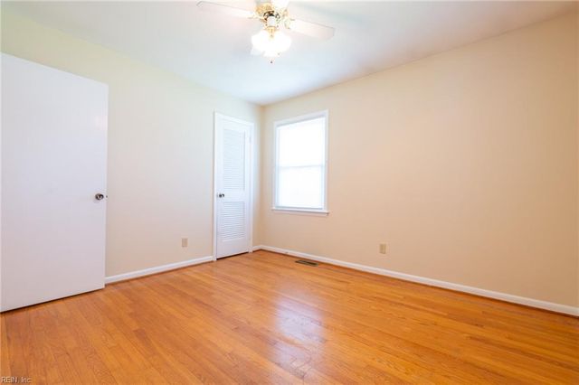 2885 East Point DR, Chesapeake, VA 23321