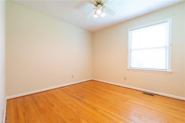 2885 East Point DR, Chesapeake, VA 23321