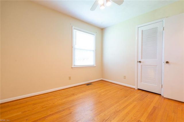 2885 East Point DR, Chesapeake, VA 23321