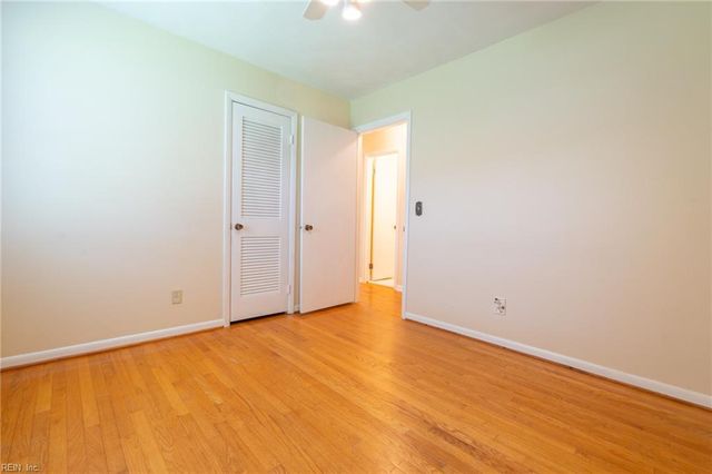 2885 East Point DR, Chesapeake, VA 23321