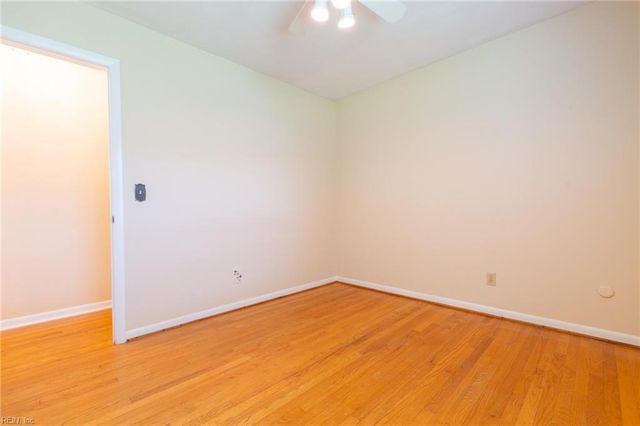 2885 East Point DR, Chesapeake, VA 23321