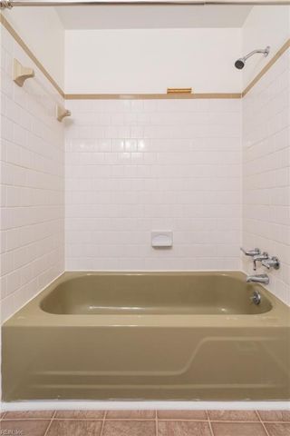 2885 East Point DR, Chesapeake, VA 23321