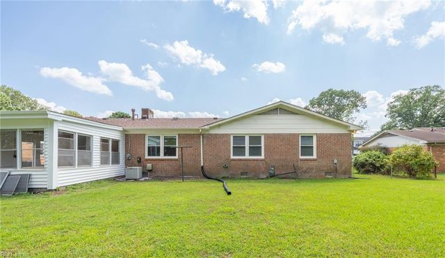 2885 East Point DR, Chesapeake, VA 23321