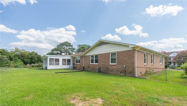 2885 East Point DR, Chesapeake, VA 23321