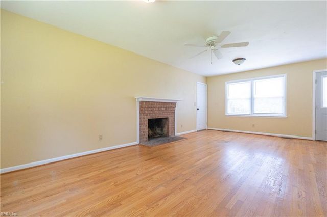 2885 East Point DR, Chesapeake, VA 23321