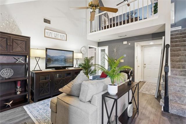 516 Thorncliff Dr Apt 201, Newport News, VA 23608