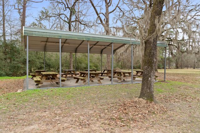 200 Laurel, Onalaska, TX 77360
