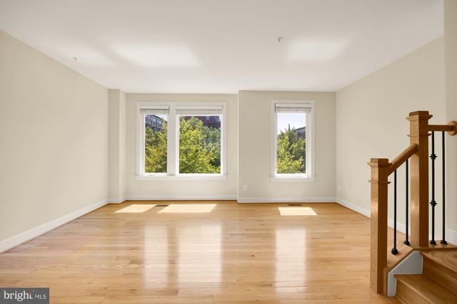 8331 LOOKING GLASS WAY, Fairfax, VA 22031