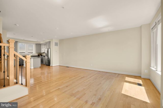 8331 LOOKING GLASS WAY, Fairfax, VA 22031