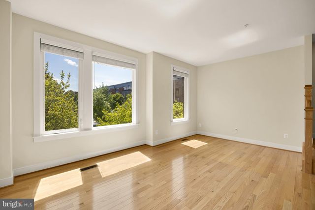 8331 LOOKING GLASS WAY, Fairfax, VA 22031