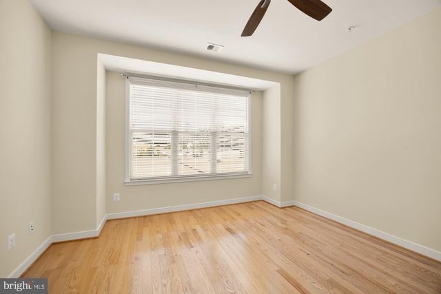8331 LOOKING GLASS WAY, Fairfax, VA 22031