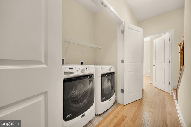 8331 LOOKING GLASS WAY, Fairfax, VA 22031