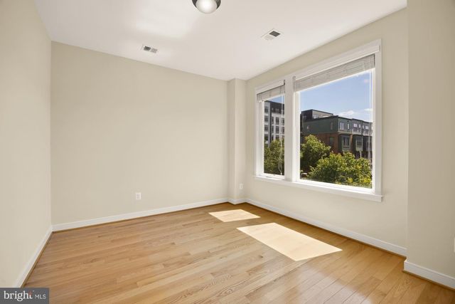 8331 LOOKING GLASS WAY, Fairfax, VA 22031
