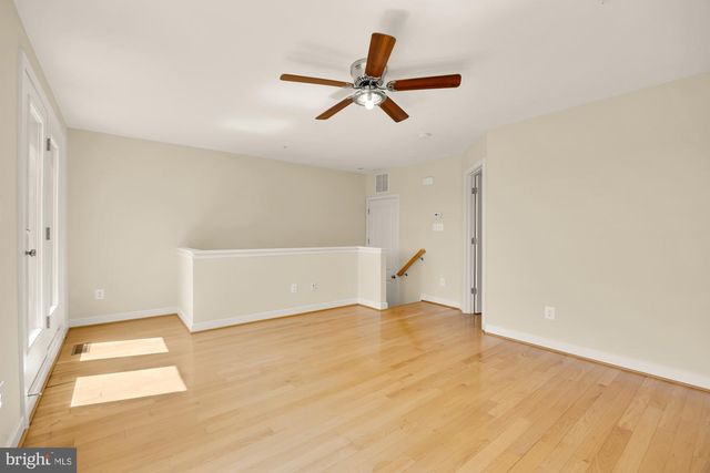 8331 LOOKING GLASS WAY, Fairfax, VA 22031