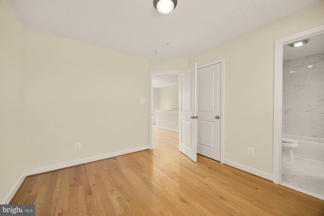 8331 LOOKING GLASS WAY, Fairfax, VA 22031