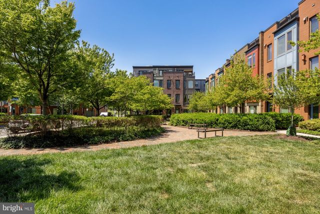 8331 LOOKING GLASS WAY, Fairfax, VA 22031