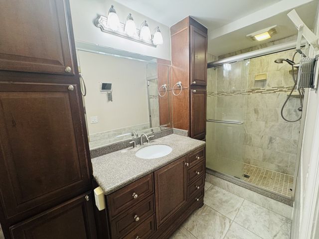 105 Iris Ave, Old Hickory, TN 37138