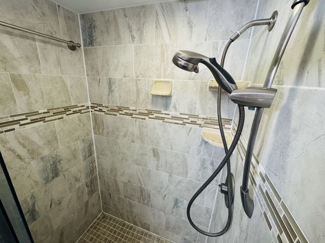 105 Iris Ave, Old Hickory, TN 37138