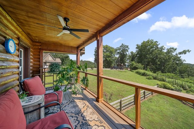480 Seaton Dr, Smithville, TN 37166