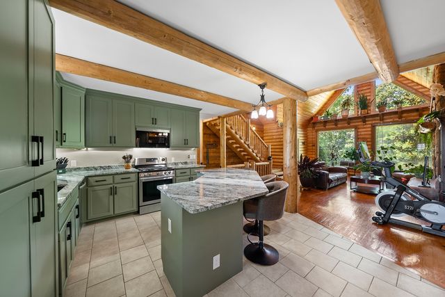 480 Seaton Dr, Smithville, TN 37166