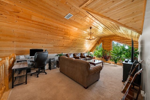 480 Seaton Dr, Smithville, TN 37166