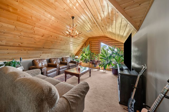 480 Seaton Dr, Smithville, TN 37166