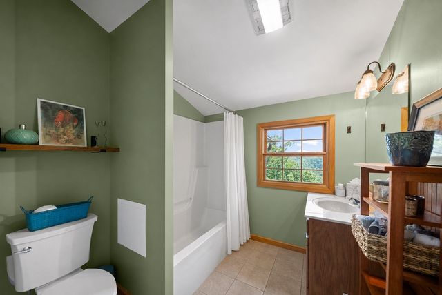 480 Seaton Dr, Smithville, TN 37166