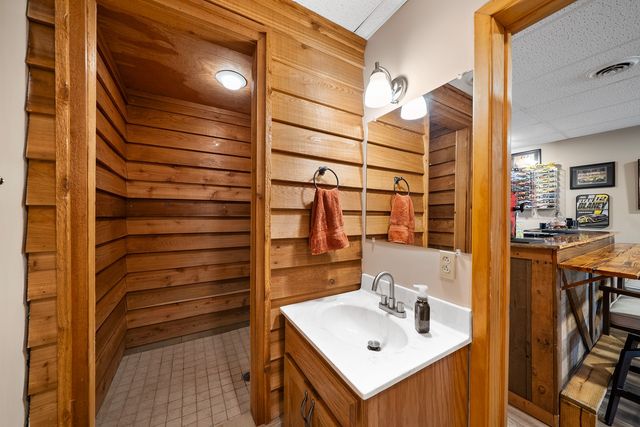 480 Seaton Dr, Smithville, TN 37166