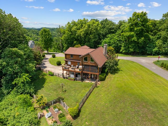 480 Seaton Dr, Smithville, TN 37166