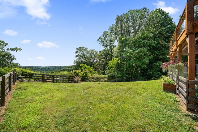 480 Seaton Dr, Smithville, TN 37166