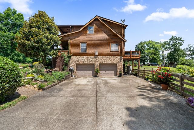 480 Seaton Dr, Smithville, TN 37166