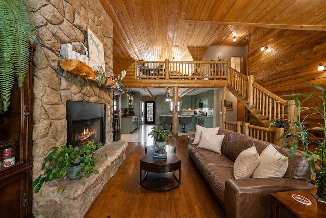 480 Seaton Dr, Smithville, TN 37166