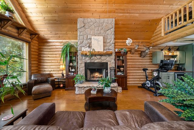 480 Seaton Dr, Smithville, TN 37166