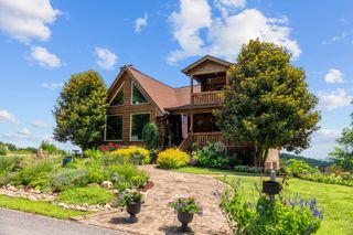 480 Seaton Dr, Smithville, TN 37166